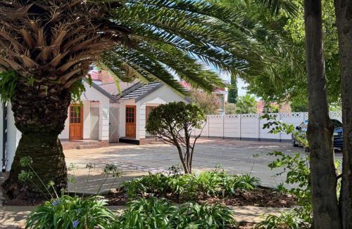 Welkom House | Pyramid Guest Lodge