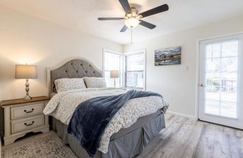 Palo Alto House | Quaint and Charming 4BR Tranquil Palo Alto Retreat