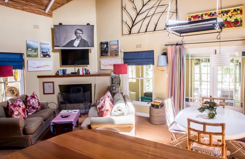 Franschhoek House | Quaint & Quirky Cottage in the heart of Franschhoek Village