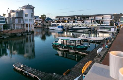 Waterfront Apartment | QuaySide Escape – Knysna