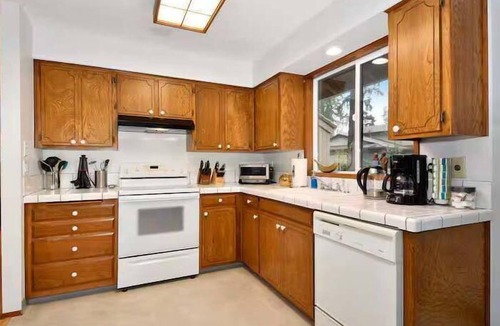 Oatfield House | Quiet and Hip Hillside Retreat: All King Beds!