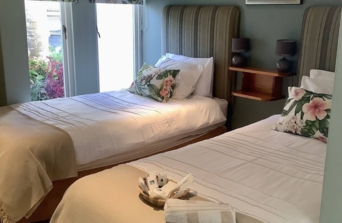 George House | Quiet guest house surrounded by nature.