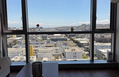 Downtown San Francisco Apartment | Quiet & Secure Apartment, Concierge, Gym & City Views