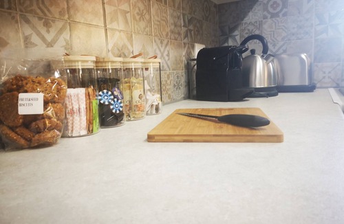 Plumstead Cottage | Rafters Cottage (No Loadshedding) fully equipped garden cottage with parking