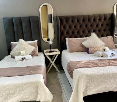 Brandwag Bed & Breakfast | Rainbow Palace