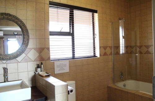 Boksburg House | Raintree Guest House