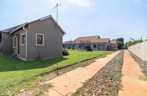 Henley on Klip Apartment | Rams Guest Suite-Toasty Bonfire&No Loadshedding