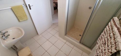 Ramsgate Beach Apartment | Ramsgate Rendezvous 14 - Sleeps 6