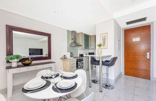 Sandown Apartment | Raphael's Jewel l Luxurious 1-Bed Oasis