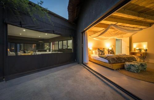 Hoedspruit Villa | Raptors Luxury Farmhouse