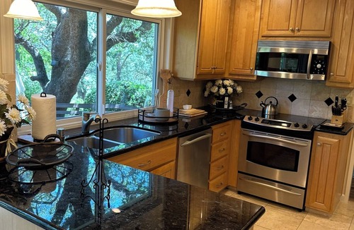 American River Canyon House | Rare Find! Yellow House Sanctuary on Hinkle Creek