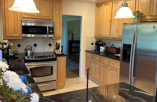 American River Canyon House | Rare Find! Yellow House Sanctuary on Hinkle Creek