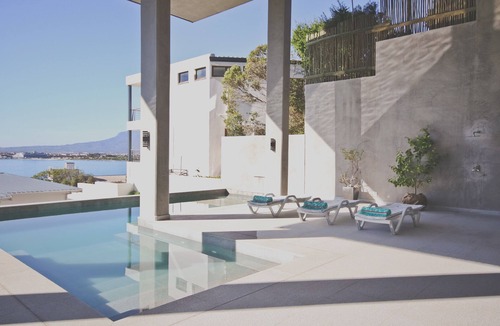 Gordons Bay Central Villa | Redrock Ocean View Villa