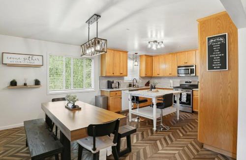 Guerneville House | Redwood River Retreat