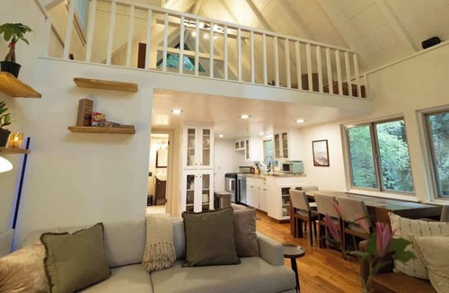 Mill Valley House | Redwood Treehouse Retreat Near Muir Woods w Deck