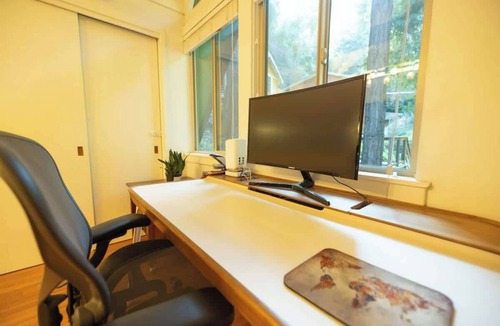 Mill Valley House | Redwood Treehouse Retreat Near Muir Woods w Deck