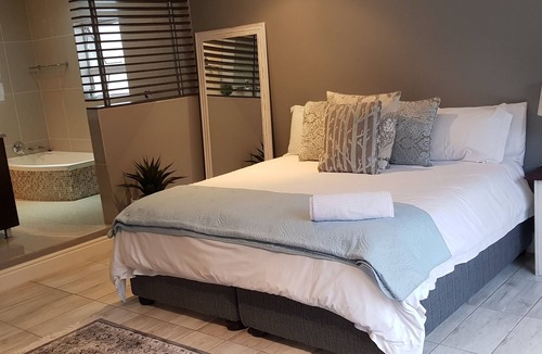 Beacon Bay Bed & Breakfast | Reef View BnB