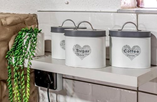 Secunda Apartment | Refresh at Wolseley