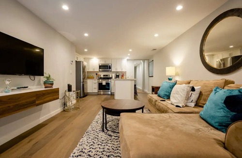 Potrero Hill Condo | Relax and Rejuvenate in Sun Drenched Garden Condo