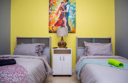 Cape Town House | Relaxing guest House in The heart of Ndabeni