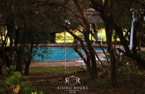 Magaliesberg Apartment | Relaxing Mountain FarmStay w hikes, boma, pool