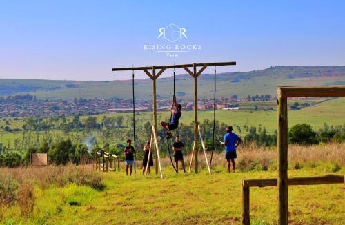 Magaliesberg Apartment | Relaxing Mountain FarmStay w hikes, boma, pool
