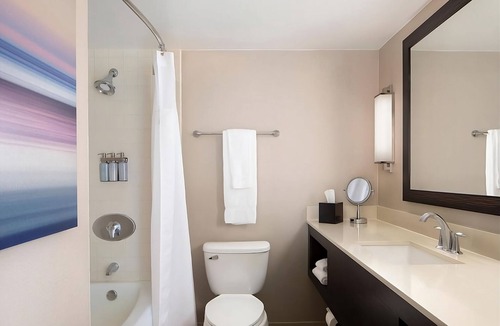 Milpitas Hotel | Relaxing Stay! Free Airport Shuttle! Near 49ers Museum!