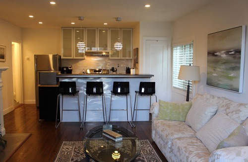 North Central Apartment | Remodeled 2BR in Downtown San Mateo
