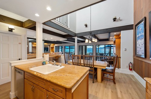 Brockway House | Remodeled 4BR Lakefront w/Exceptional Amenities