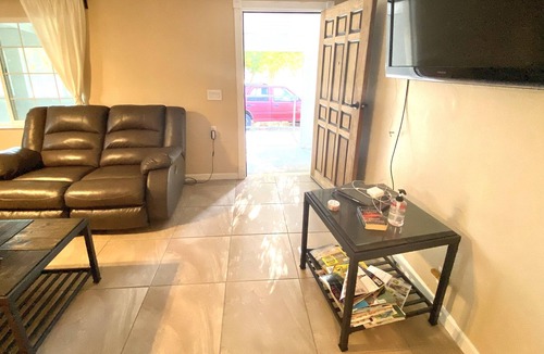 Citrus Heights House | Remodeled historical cottage, super close to great shopping malls.
