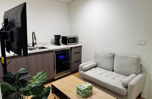 Outer Mission House | Remodeled Private 2BR with Driveway Parking & Pet Friendly