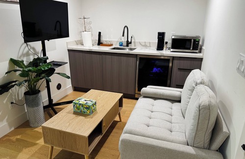 Outer Mission House | Remodeled Private 2BR with Driveway Parking & Pet Friendly