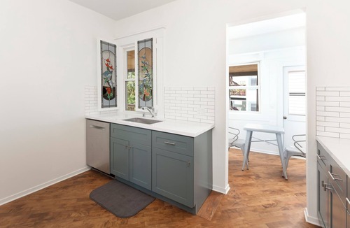 Dolores Heights Condo | Renovated Edwardian Home Near Dolores Park