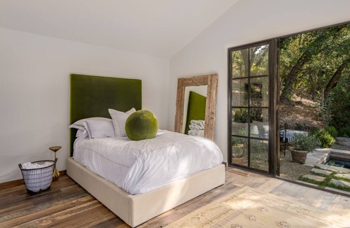 St. Helena House | RENT 1 MONTH ONLY. SUMMER SPECIAL Includes weekly housekeeper. Please inquire.