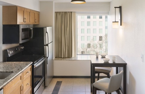 Downtown Sacramento Hotel | Residence Inn by Marriott Sacramento Downtown at Capitol Park