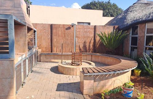 Akasia House | Residential Inn