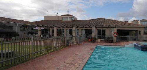 Westcliff Resort | Resort ∙ 3 bedrooms ∙ 6 guests