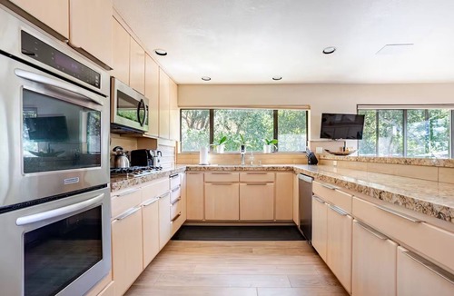 Sonoma Villa | Resort-like Villa, 50' Infinity Edge Pool, Garden, Peaceful, Luxurious