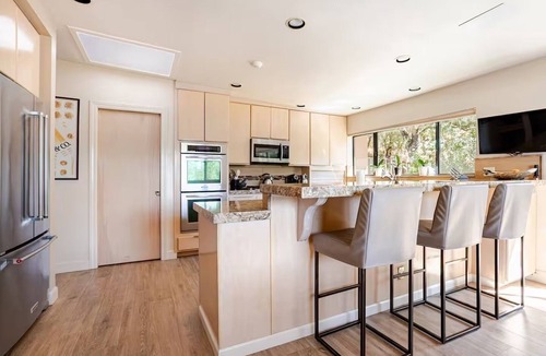 Sonoma Villa | Resort-like Villa, 50' Infinity Edge Pool, Garden, Peaceful, Luxurious