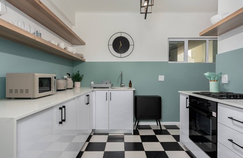 Three Anchor Bay Apartment | Retro Chic living in heart of Sea Point