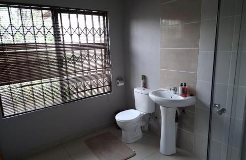 Vanderbijlpark House | Retro Guesthouse