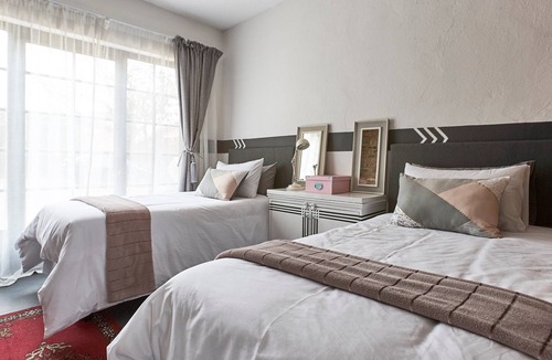The Reeds Hotel | Retro-vintage New Yorker Apartment in Centurion