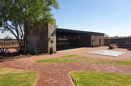 Rustenburg Apartment | RhinoStay
