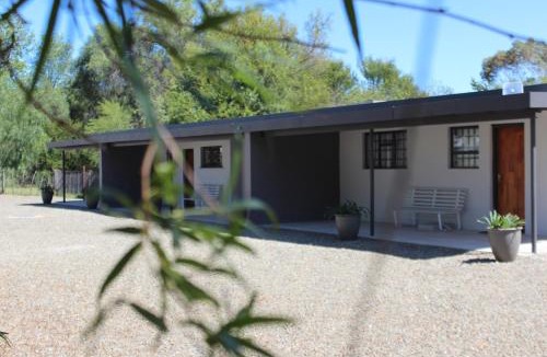 Oudtshoorn Apartment | Riempie Estate Self-Catering