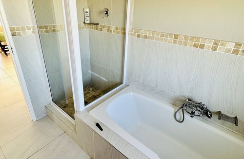 Stompneusbaai Apartment | Rienks Beach Nook - Coziest Spot on the West Coast