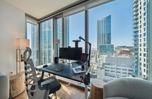 Rincon Hill Apartment | Rincon Hill 1 BR w/Office by Anyplace - 11457