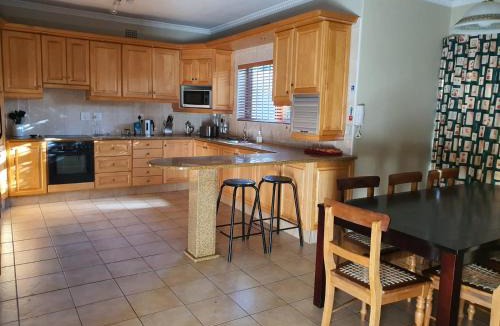 Pinelands Villa | Ringwood Villa