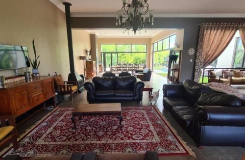Parys House | River House