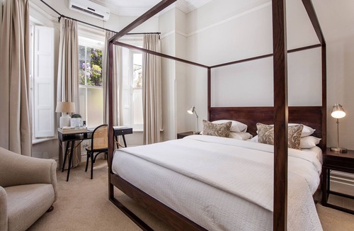 Stellenbosch Central House | River Manor Boutique Hotel