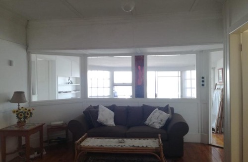 Bluewater Bay House | Riverfront close to beach